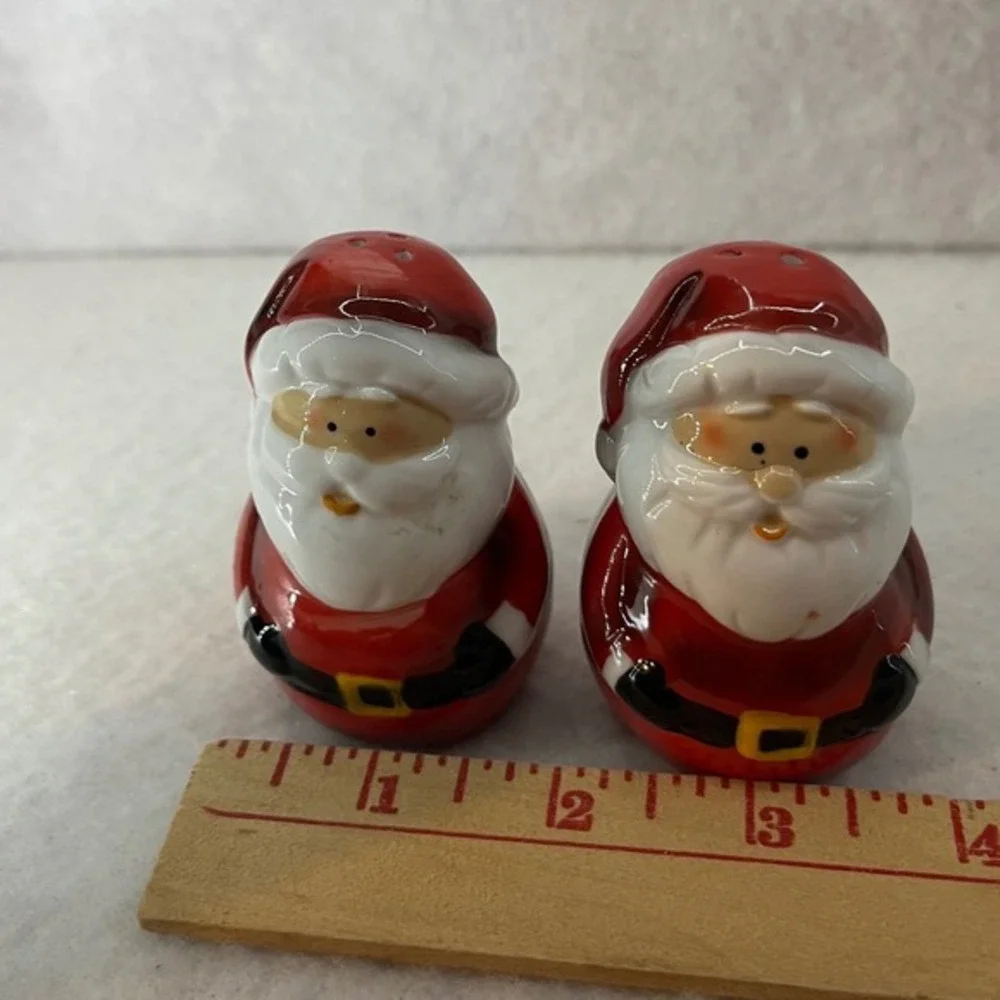 Unbranded Santa Salt‎ Pepper Shakers OS Red Good Ceramic Christmas Holiday Decor